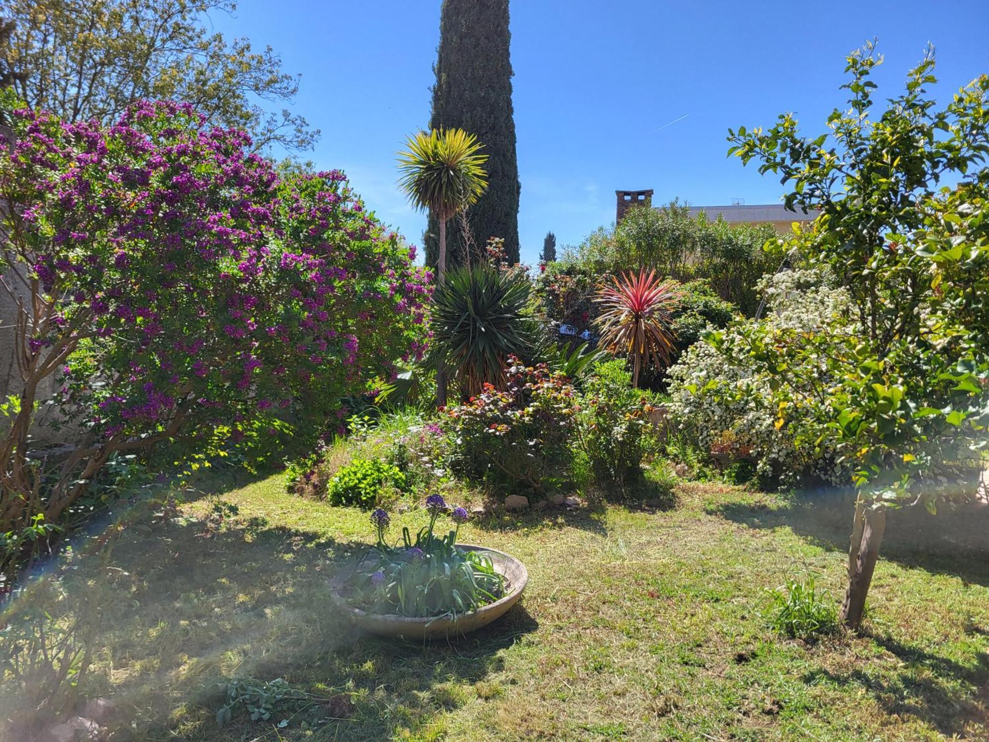 Villa La Garde  Exteriör bild