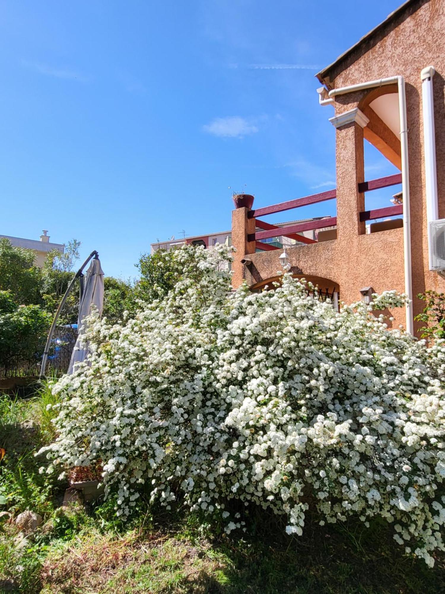 Villa La Garde  Exteriör bild